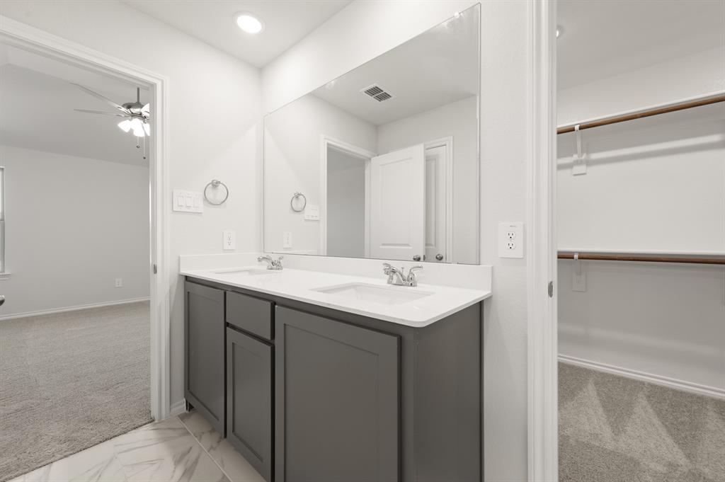 404 Comanche Drive Property Photo 13