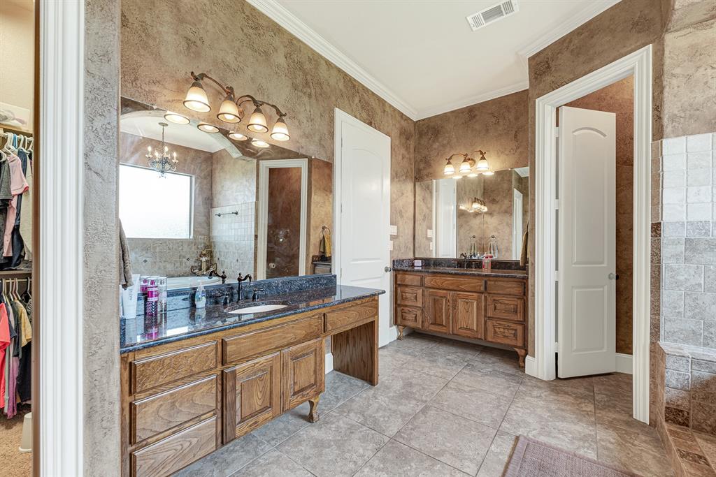 1132 Shadow Lakes Drive Property Photo 22