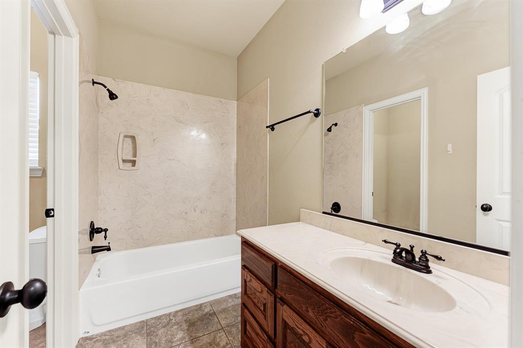 1132 Shadow Lakes Drive Property Photo 32