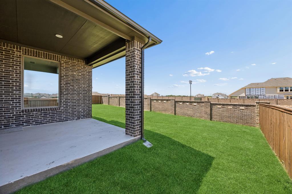 7701 Sheaves Trail Property Photo 21