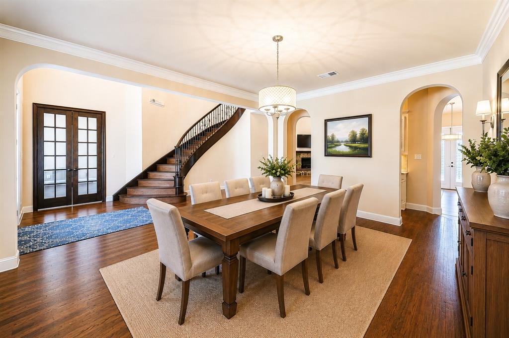812 Cross Timbers Drive Property Photo 4