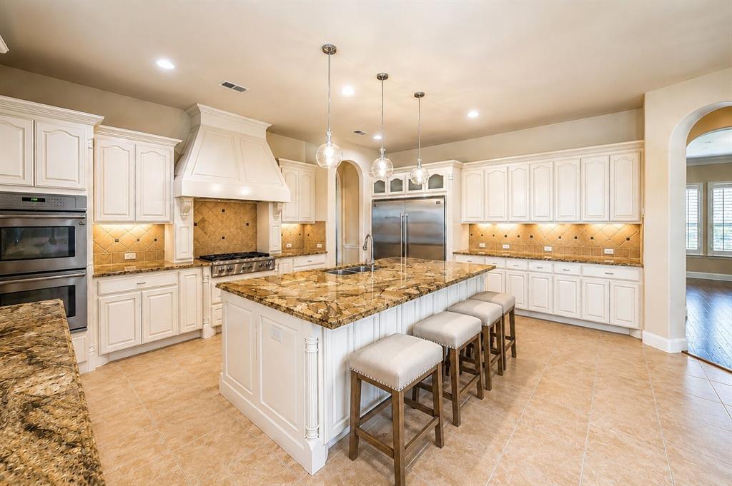 812 Cross Timbers Drive Property Photo 12