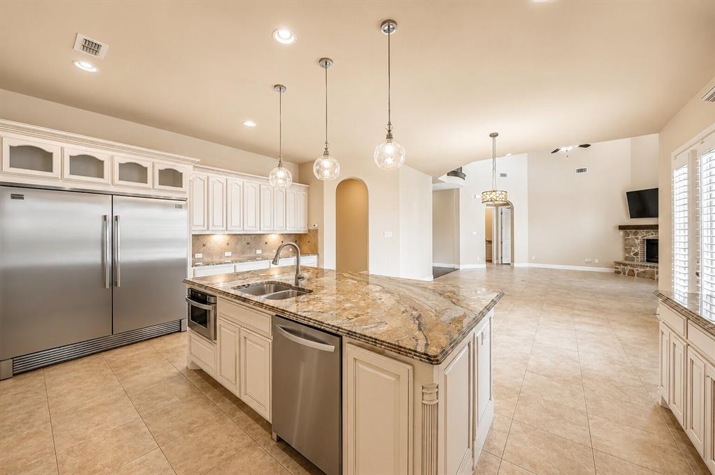 812 Cross Timbers Drive Property Photo 13