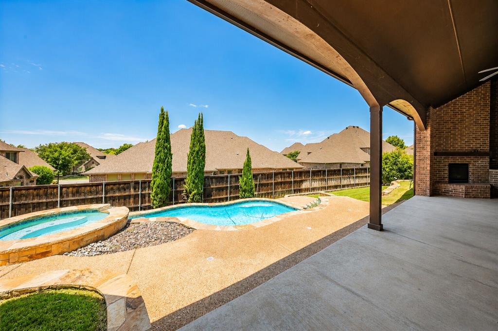 812 Cross Timbers Drive Property Photo 34