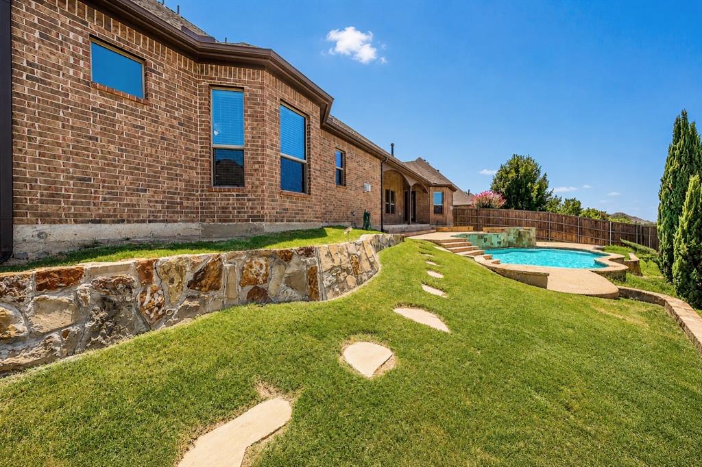 812 Cross Timbers Drive Property Photo 36