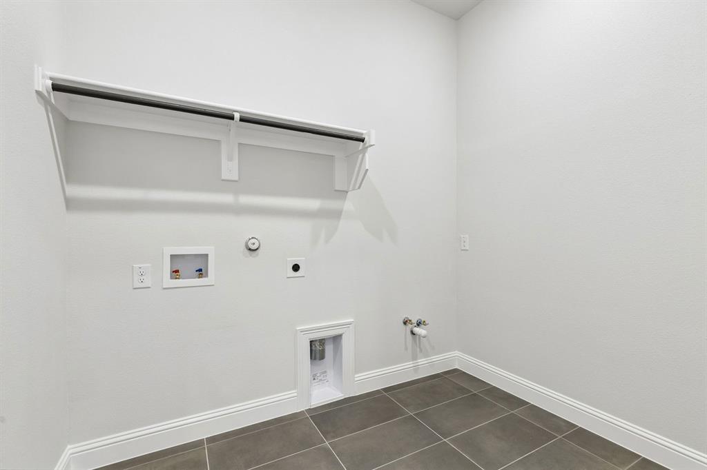 201 Cross Timbers Street Property Photo 11