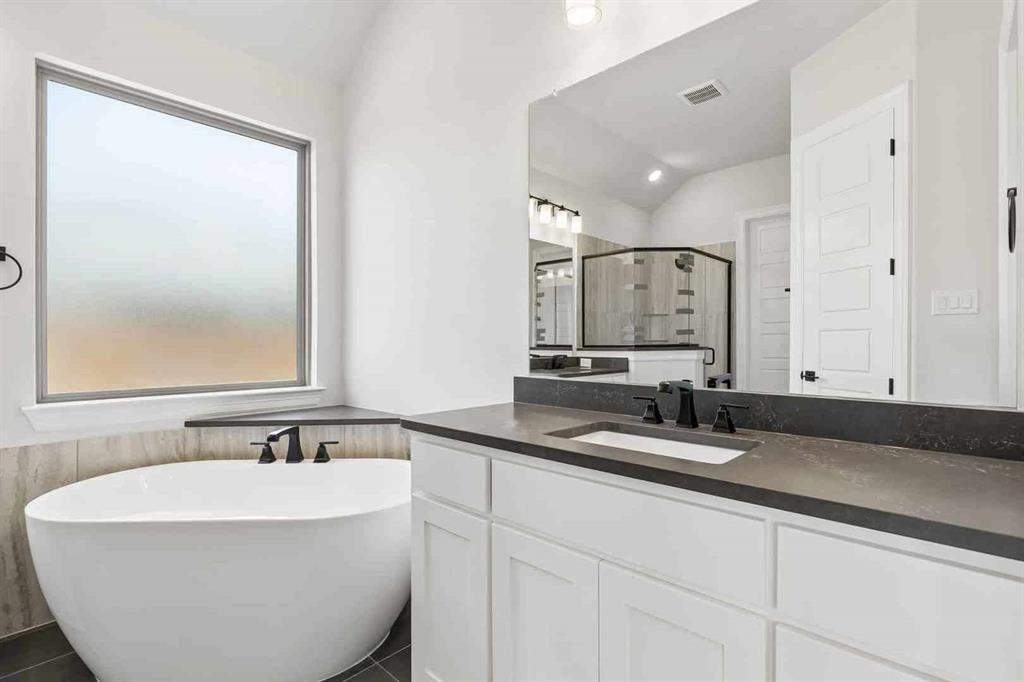201 Cross Timbers Street Property Photo 14