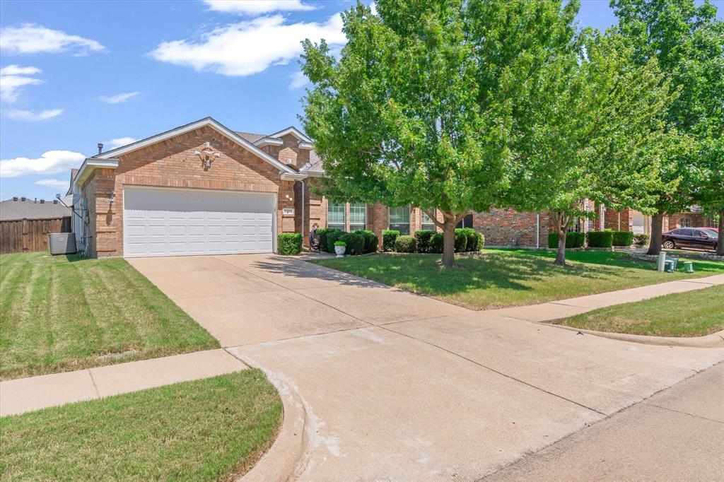 2114 Pecan Ridge Drive Property Photo 1