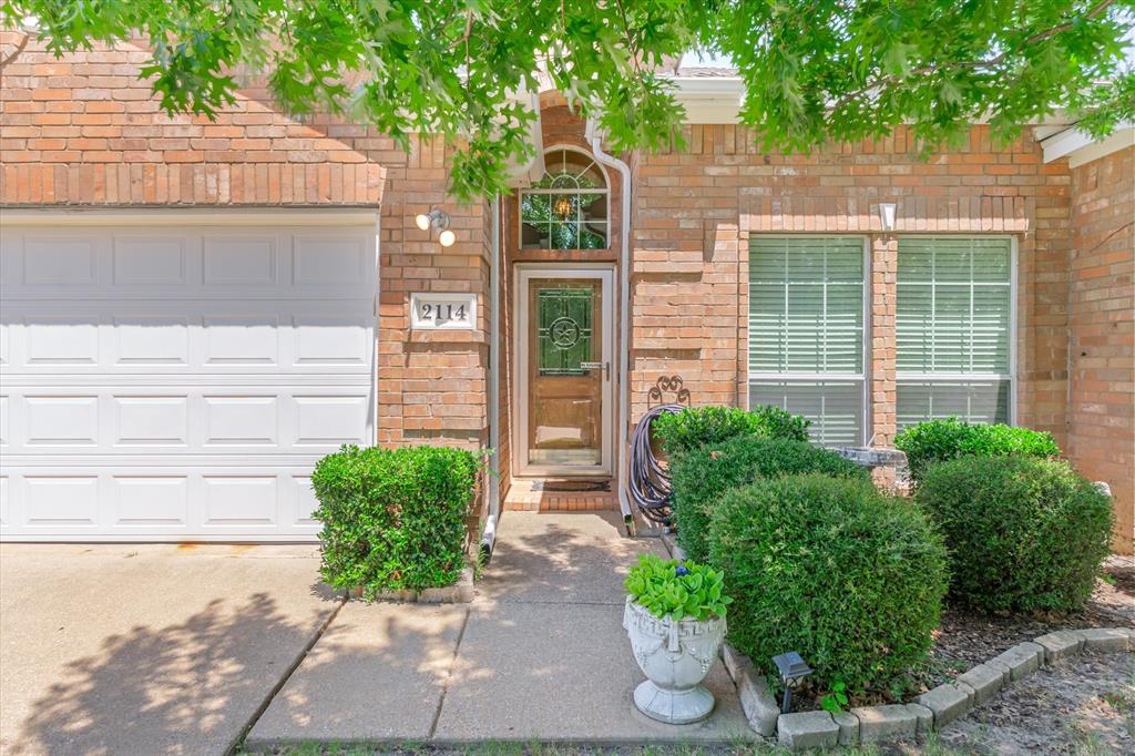 2114 Pecan Ridge Drive Property Photo 4