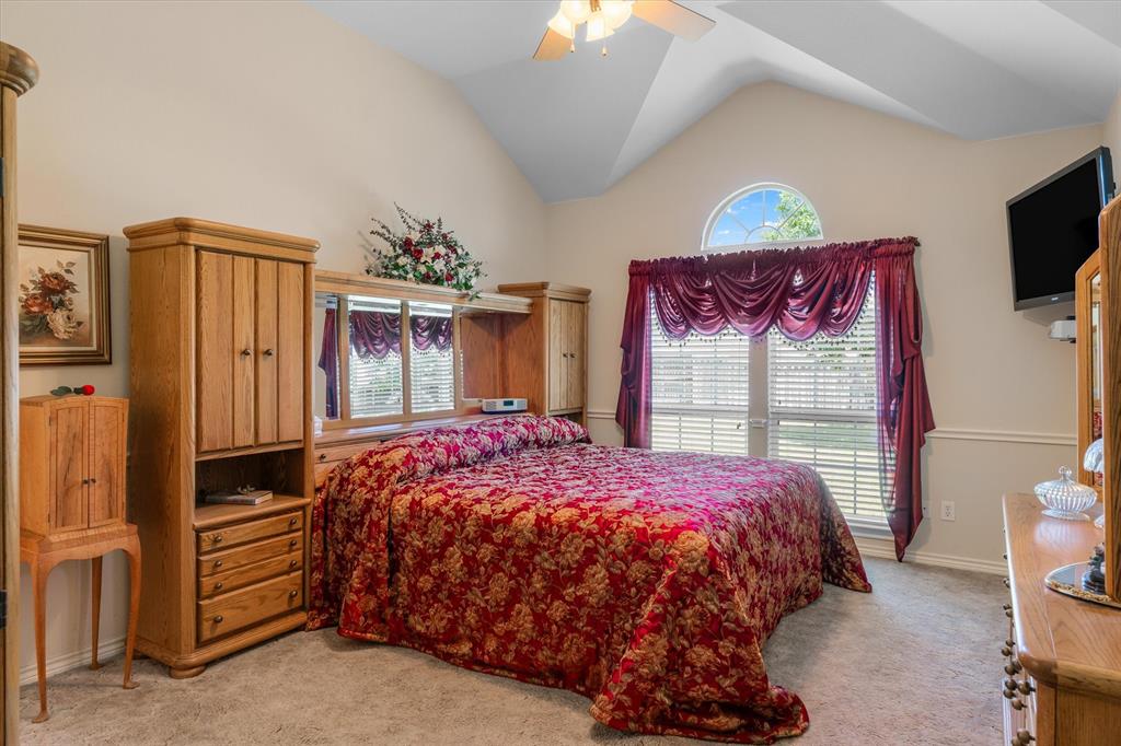 2114 Pecan Ridge Drive Property Photo 8