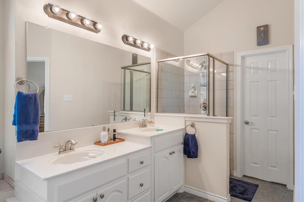 2114 Pecan Ridge Drive Property Photo 10