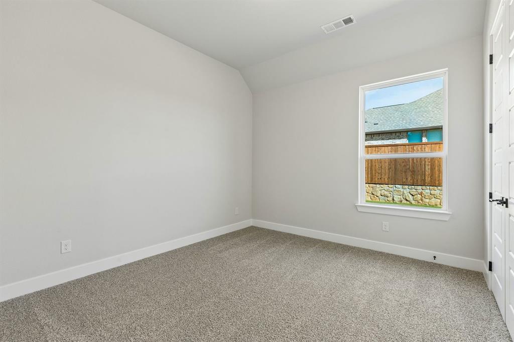 208 Bristol Lane Property Photo 22