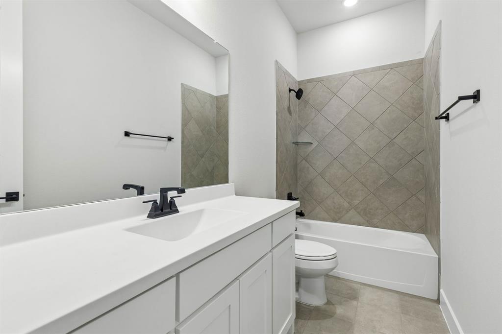 208 Bristol Lane Property Photo 24