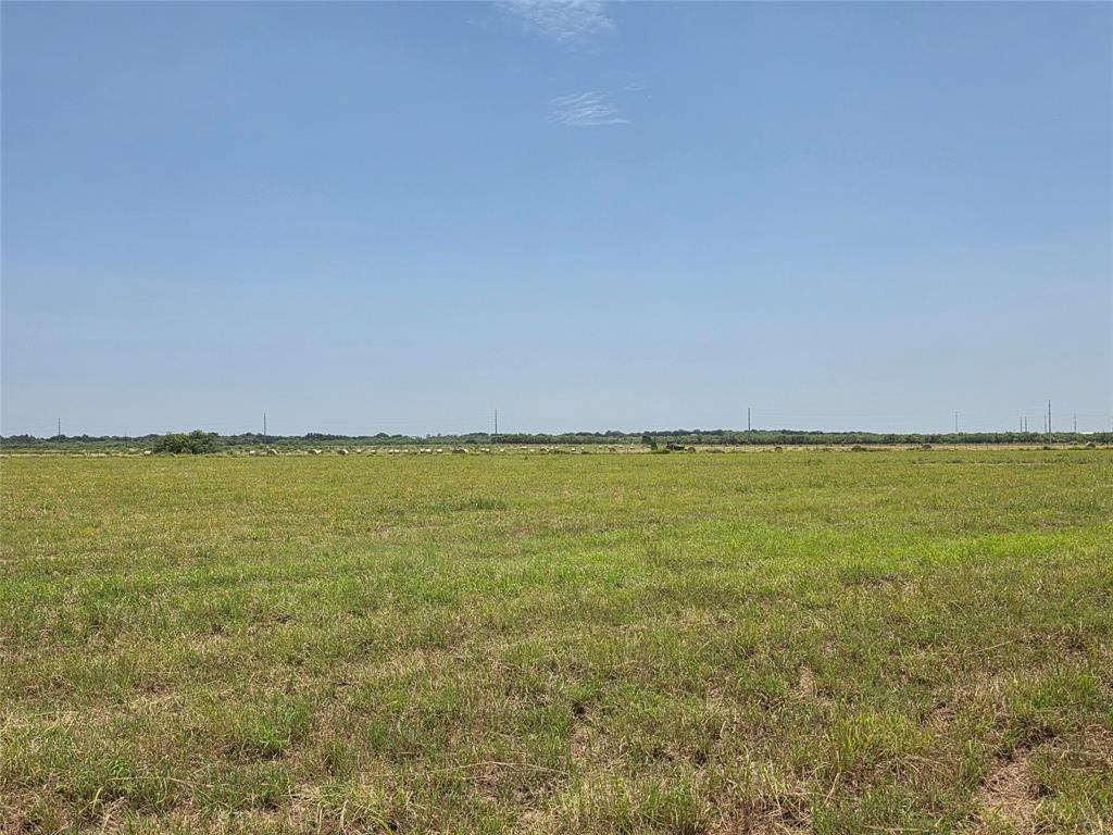 2251 Fm 585 Property Photo 4