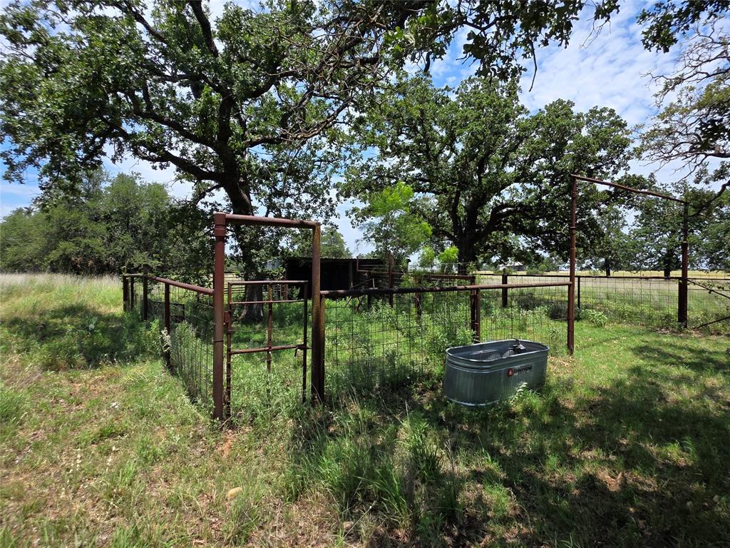2251 Fm 585 Property Photo 14