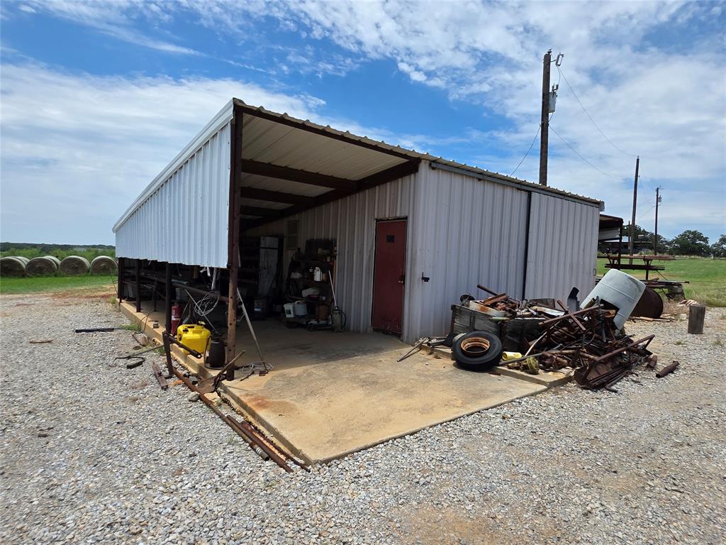 2251 Fm 585 Property Photo 15