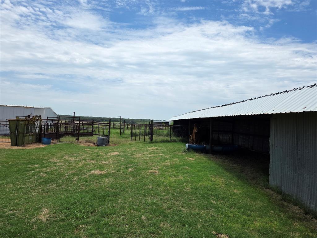 2251 Fm 585 Property Photo 17