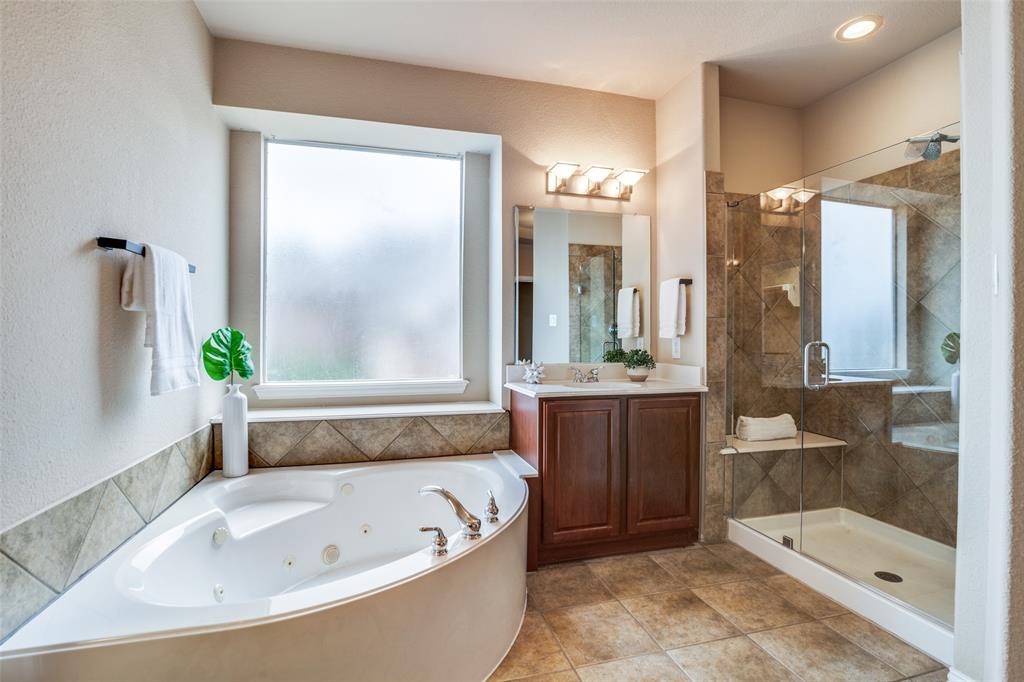 1318 Coastal Drive Property Photo 15