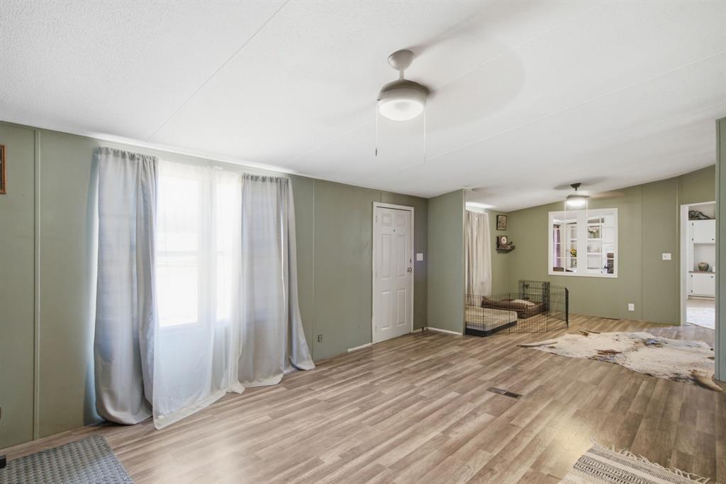 7237 Hayworth Highway Property Photo 14