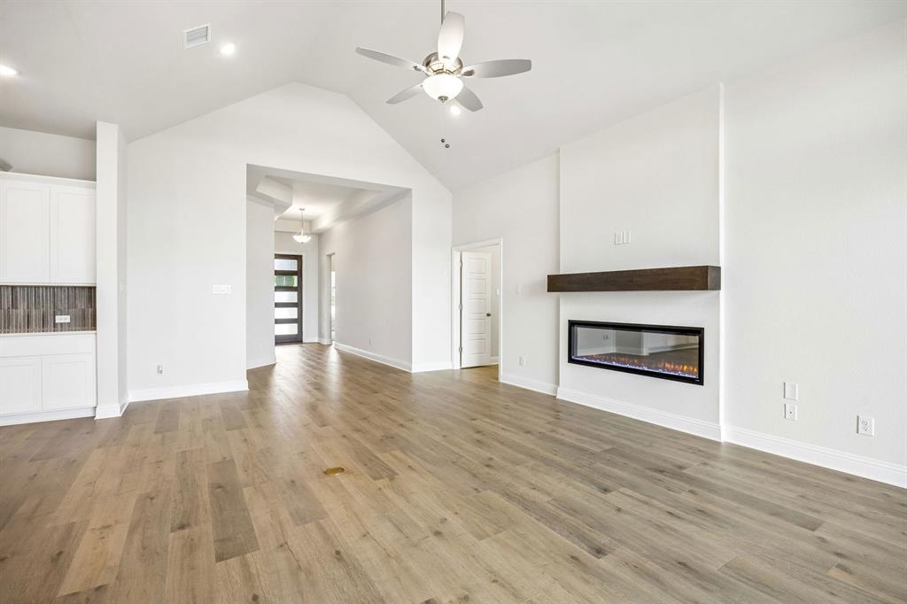 707 Cherry Bark Trail Property Photo 4