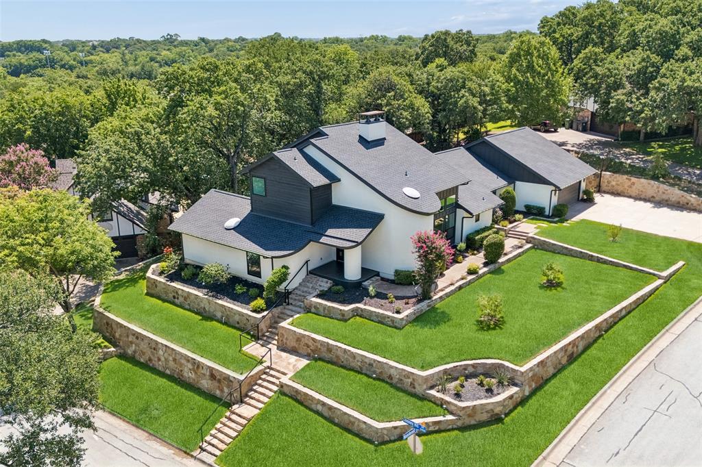 2401 Chimney Hill Drive Property Photo 1