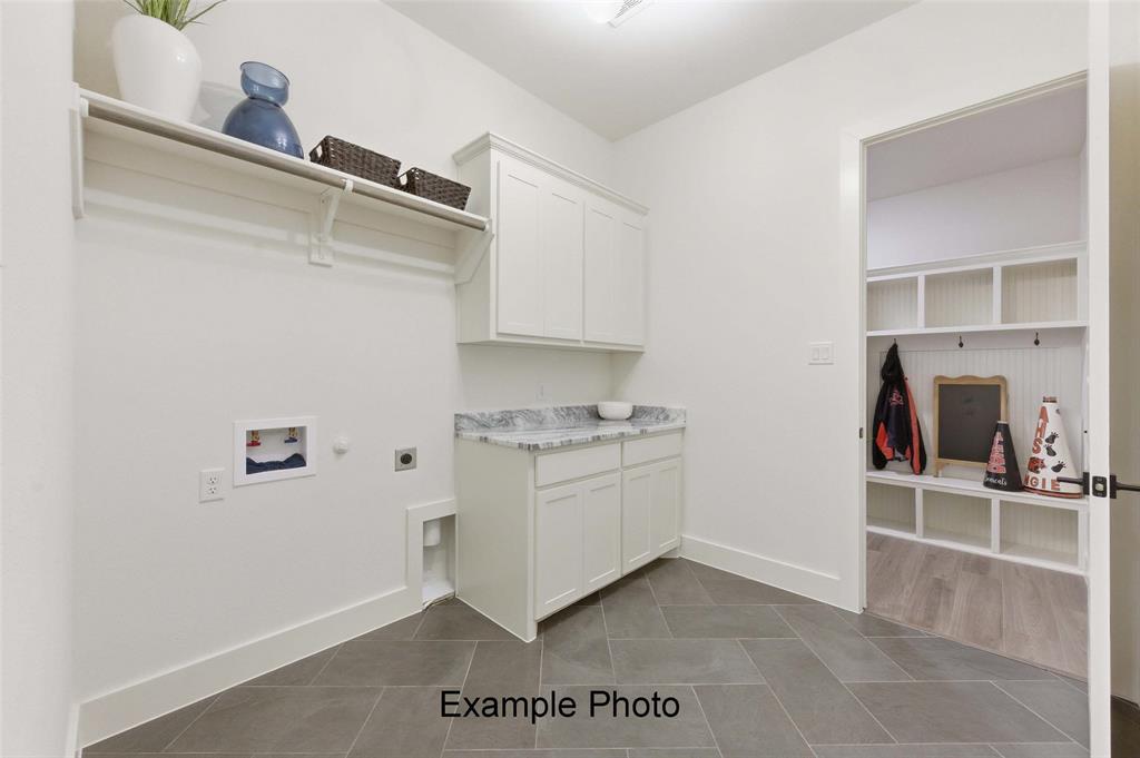 1033 Switchgrass Property Photo 10