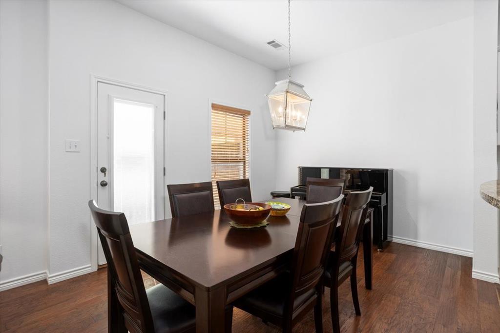 6113 Portrush Drive Property Photo 9