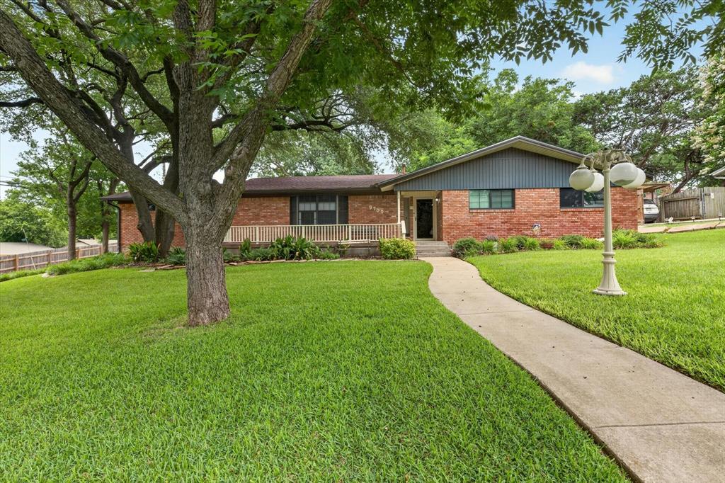 9700 Brookwood Circle Property Photo 3