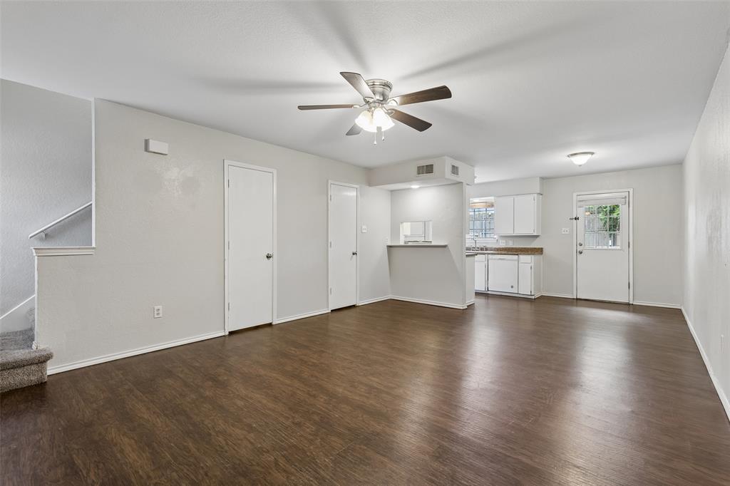405 Cambridge Drive Property Photo 6
