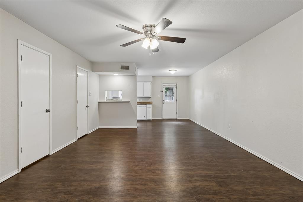 405 Cambridge Drive Property Photo 10