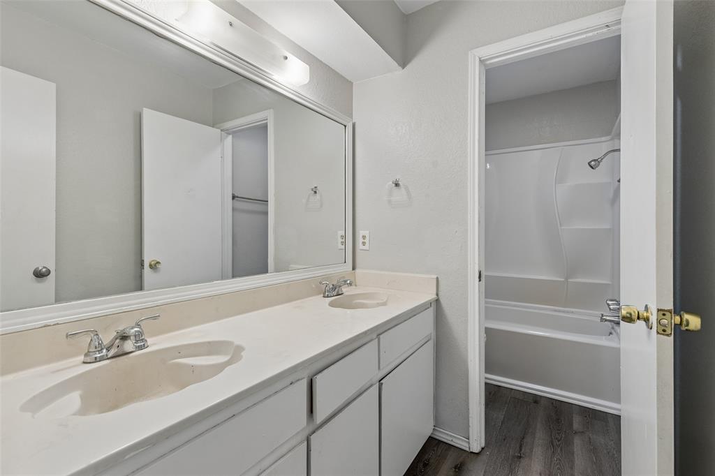 405 Cambridge Drive Property Photo 21