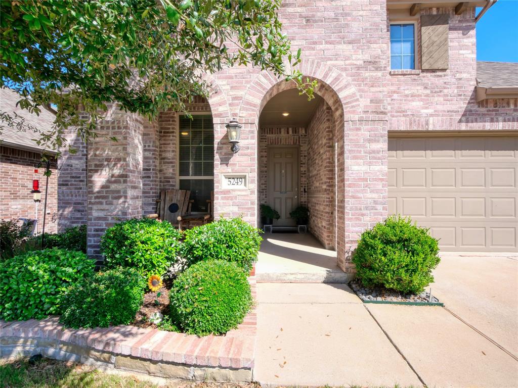 5249 Dolph Briscoe Drive Property Photo 4