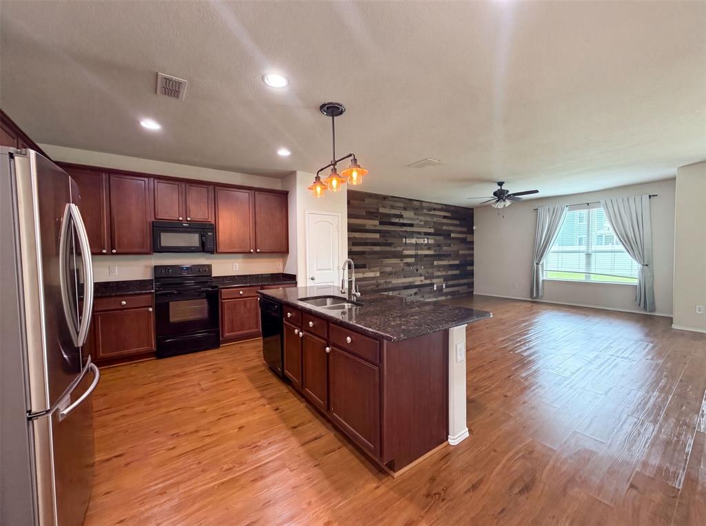9165 Blackstone Drive Property Photo 2