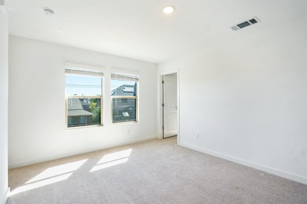 2608 Ontario Drive Property Photo 12