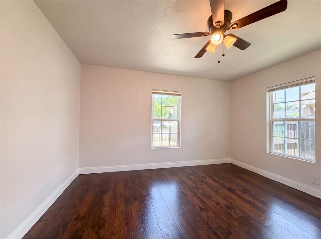 2832 Avenue I Property Photo 4