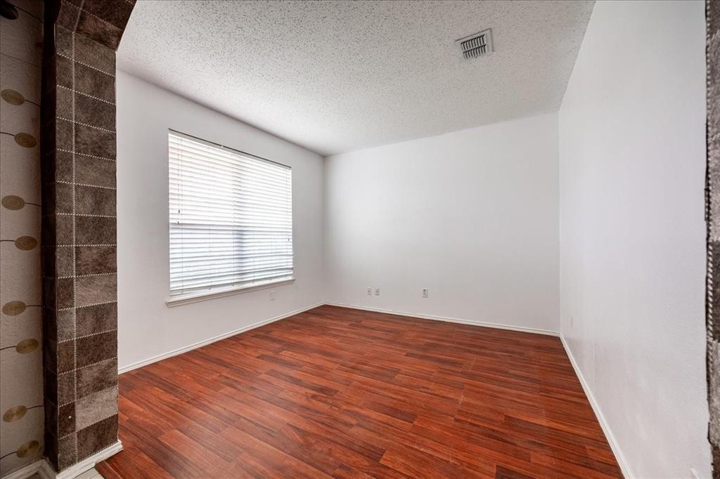 308 Autumn Park Property Photo 7