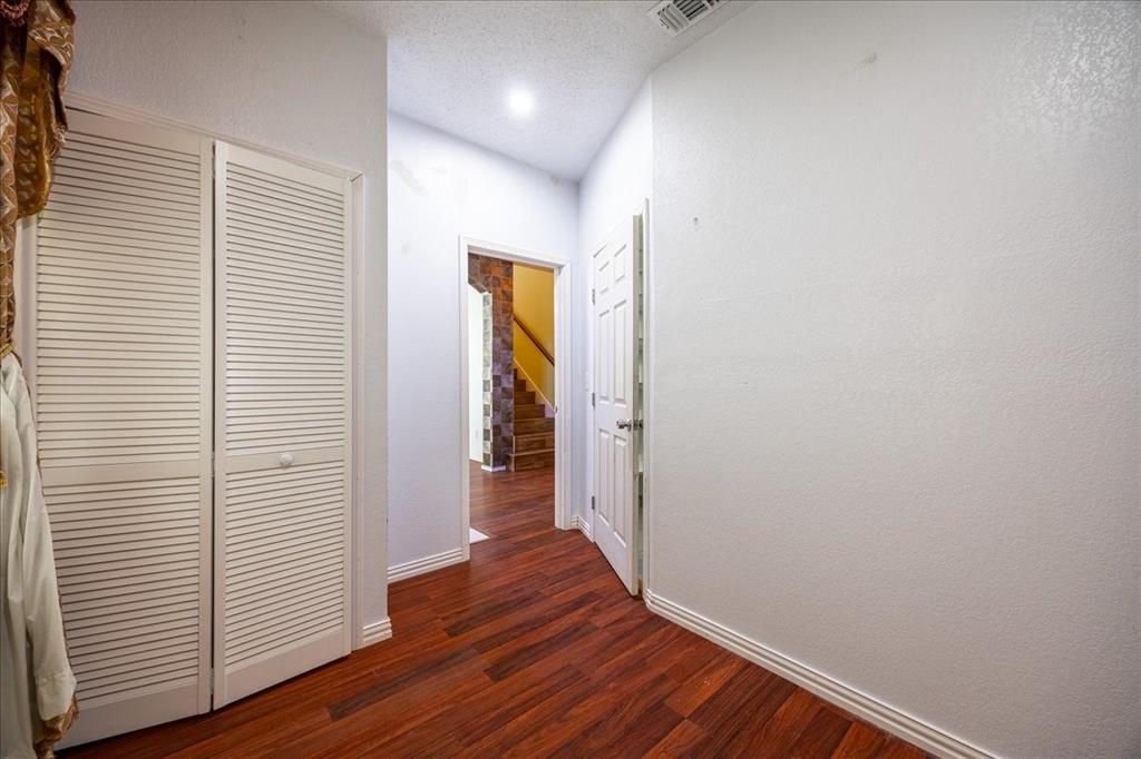 308 Autumn Park Property Photo 10