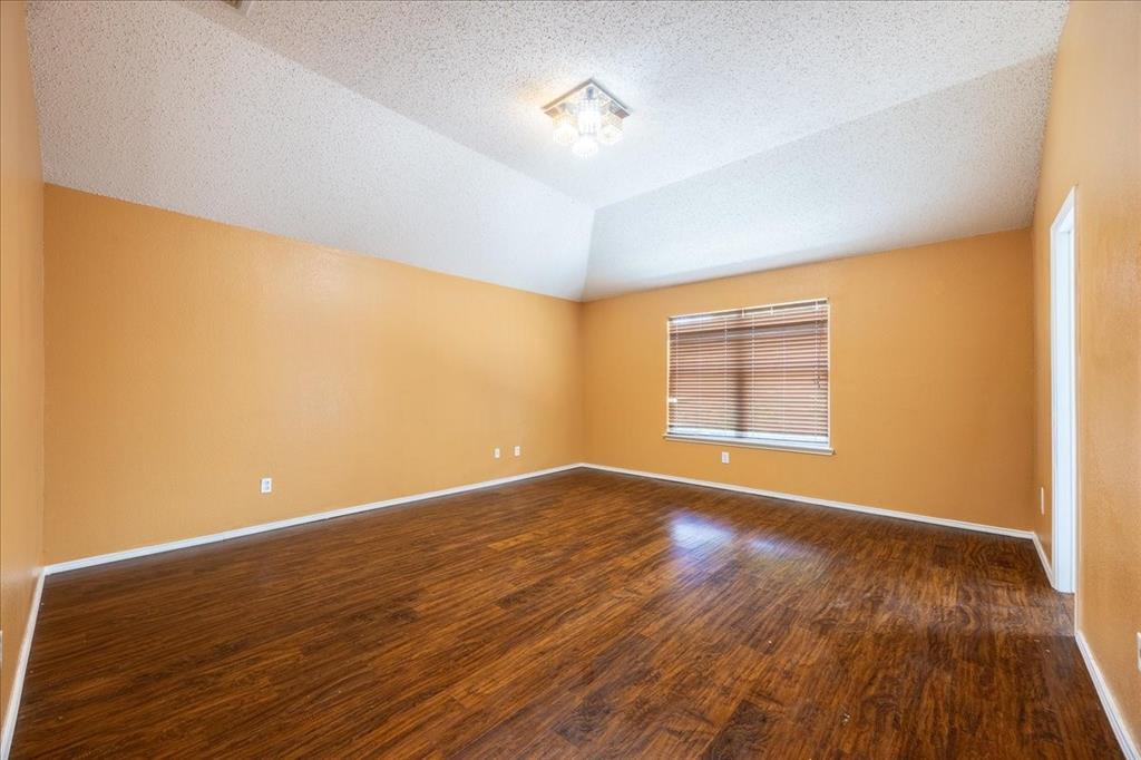 308 Autumn Park Property Photo 25