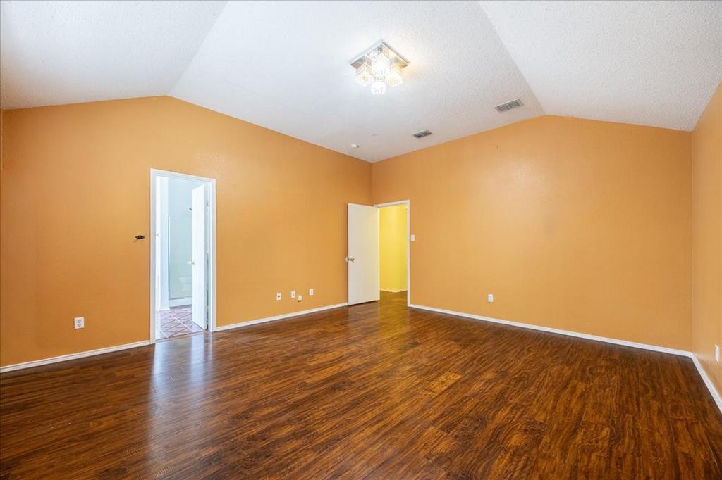 308 Autumn Park Property Photo 26