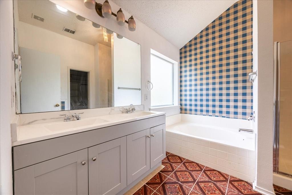 308 Autumn Park Property Photo 27
