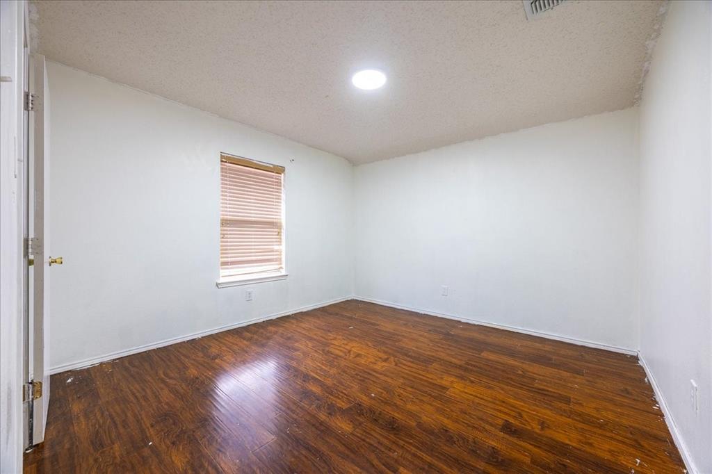 308 Autumn Park Property Photo 29