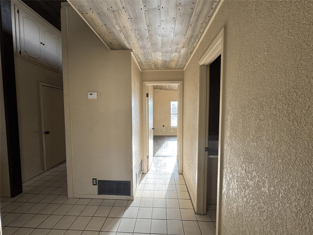 2066 Vine Street Property Photo 13