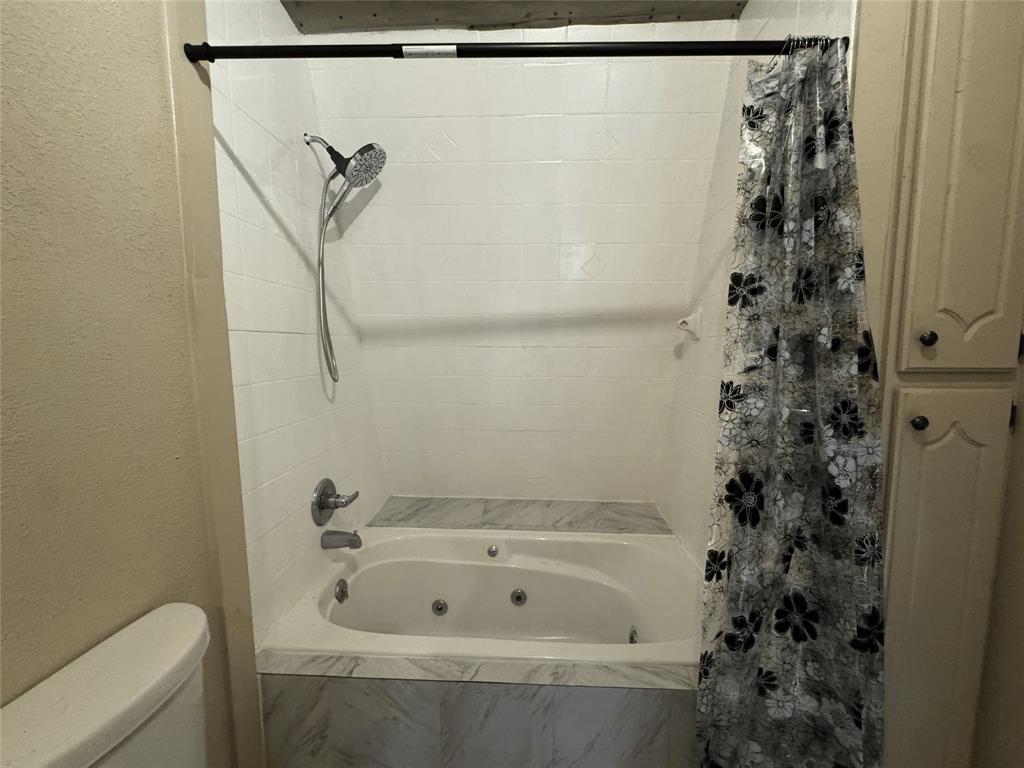 2066 Vine Street Property Photo 14