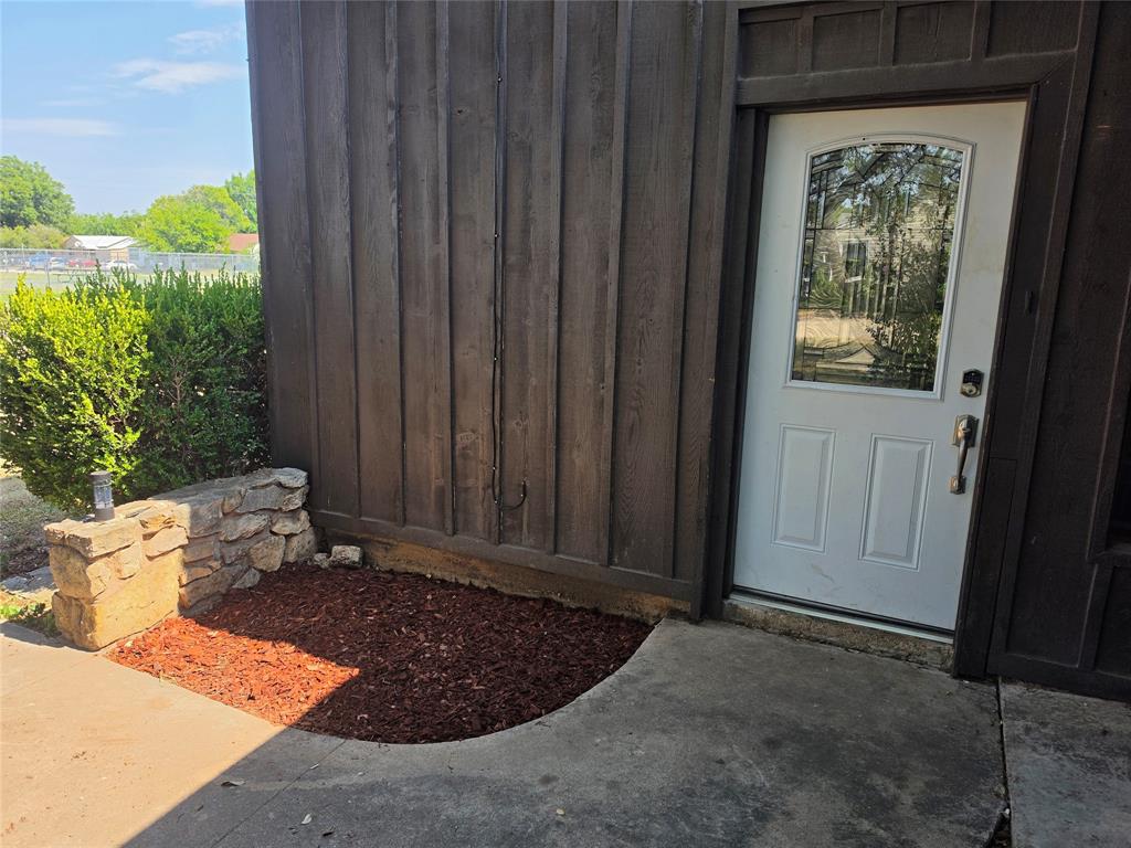 2066 Vine Street Property Photo 19