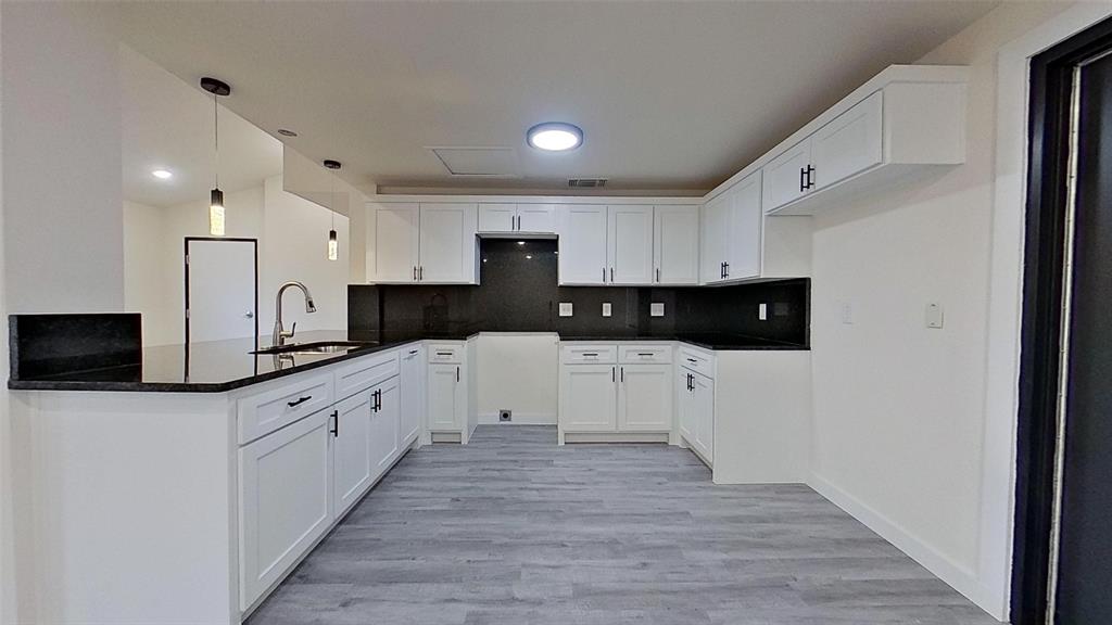 1404 Arvel Circle Property Photo 7