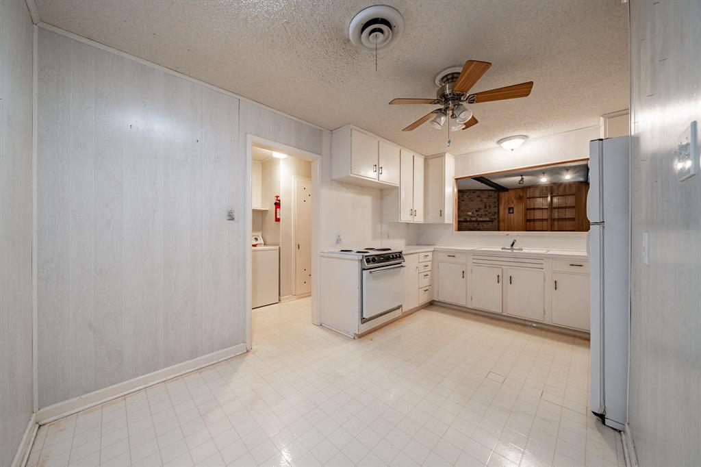 909 S Anson Property Photo 4