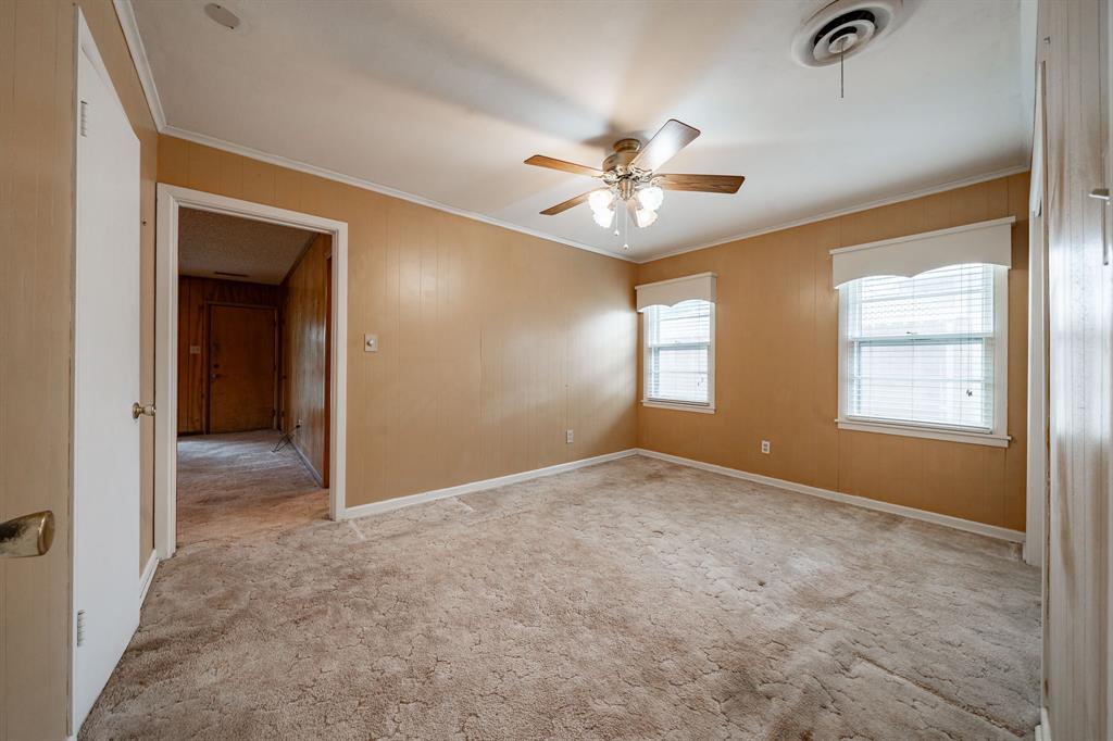 909 S Anson Property Photo 9