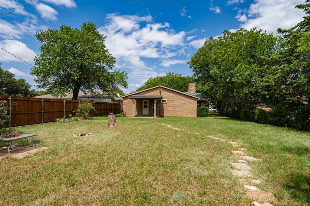 909 S Anson Property Photo 14