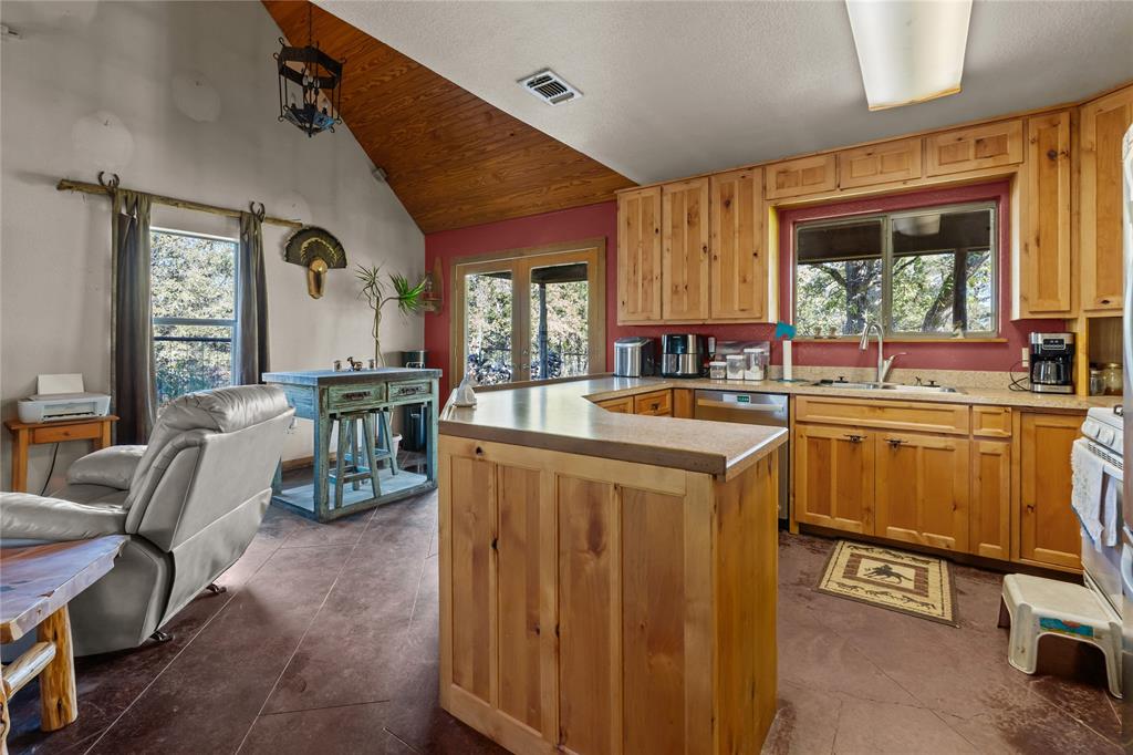 262 N Cheyenne Trail Property Photo 6