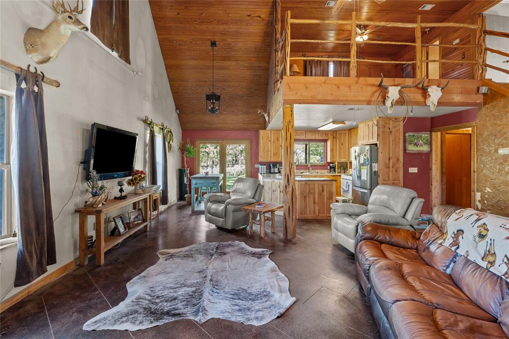 262 N Cheyenne Trail Property Photo 8